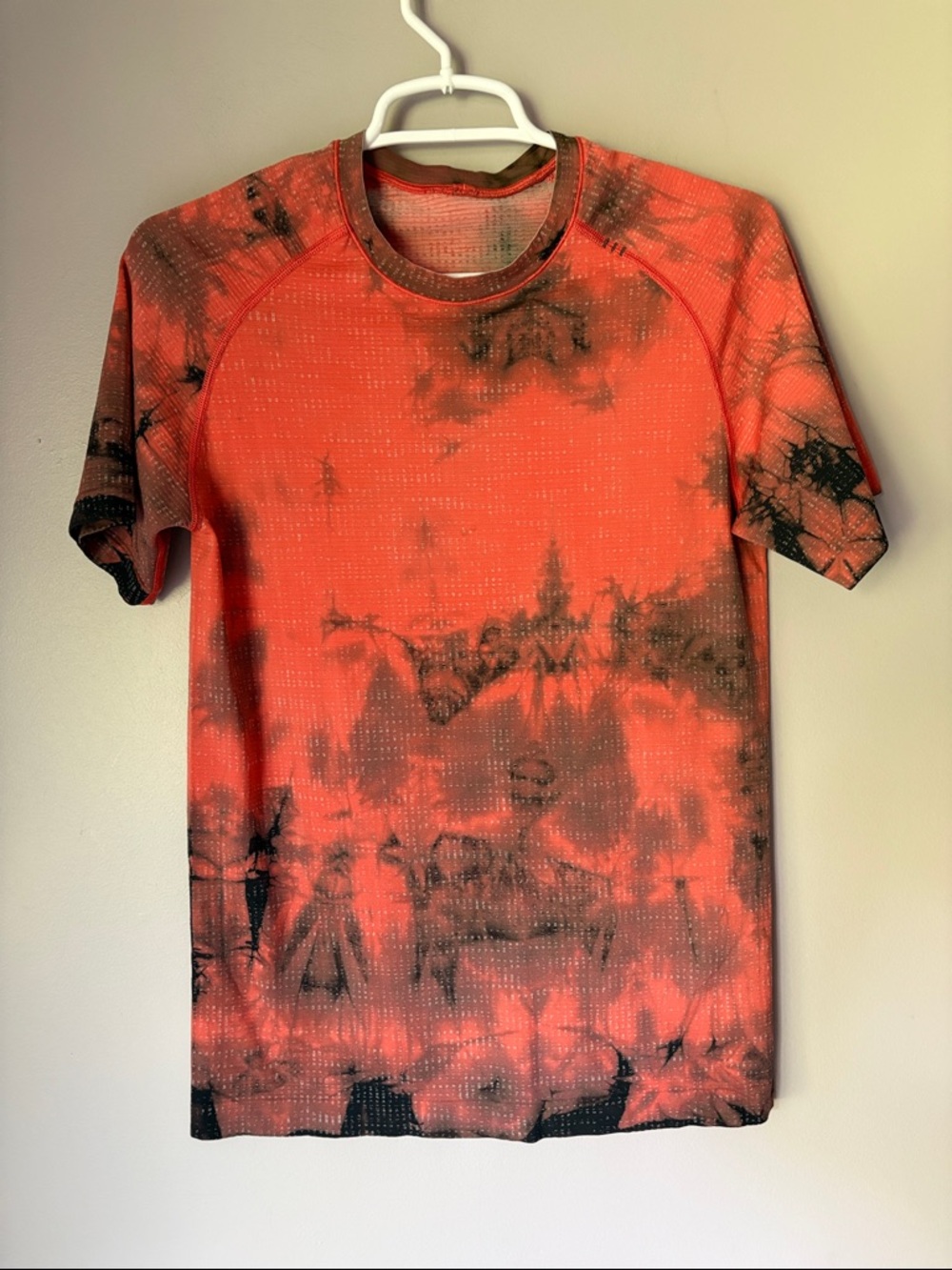 Lululemon Metal Vent Tech Disconnect Marble Dye Autumn Red Graphite Grey T-Shirt